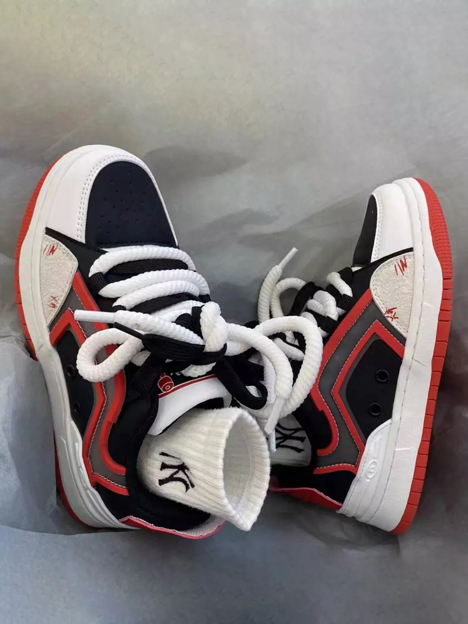 Niceprimes College Style Contrasting Moral Training Retro Sneakers