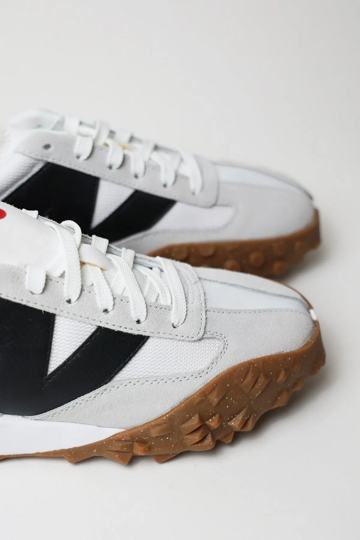 XC-72 - White/Black