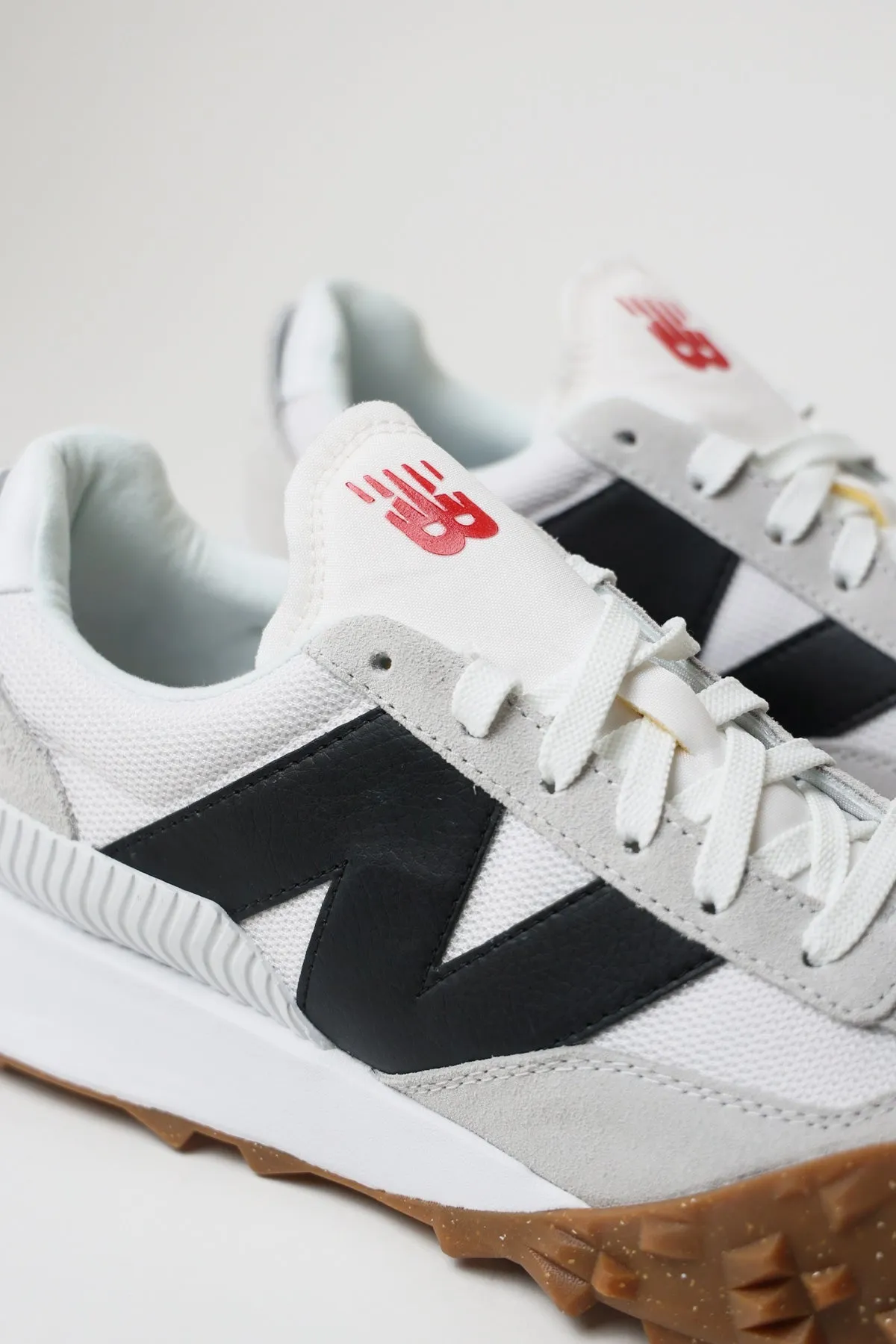 XC-72 - White/Black